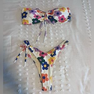 Blackbough swim bikini - size large